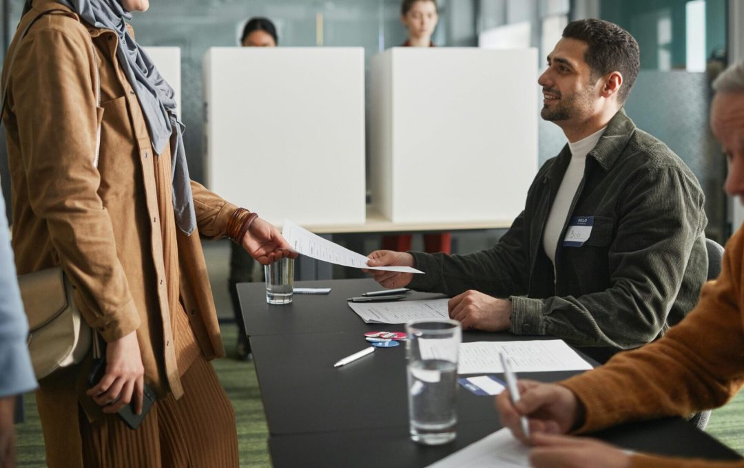 pexels-edmond-dantes-7103117